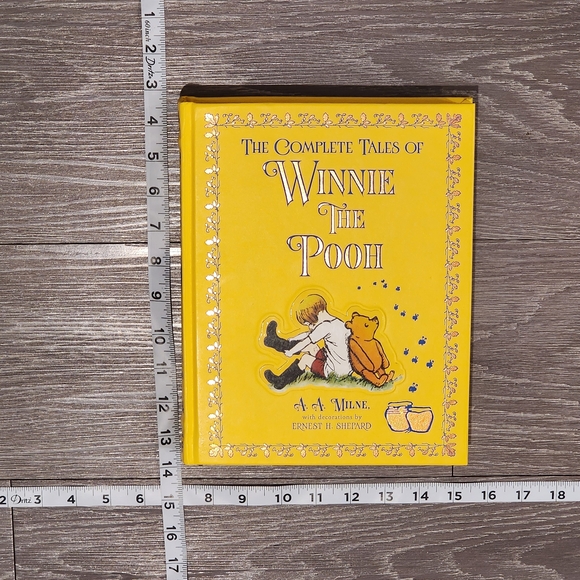 The Complete Tales of Winnie-the-Pooh by A. A. Milne - Picture 3 of 7